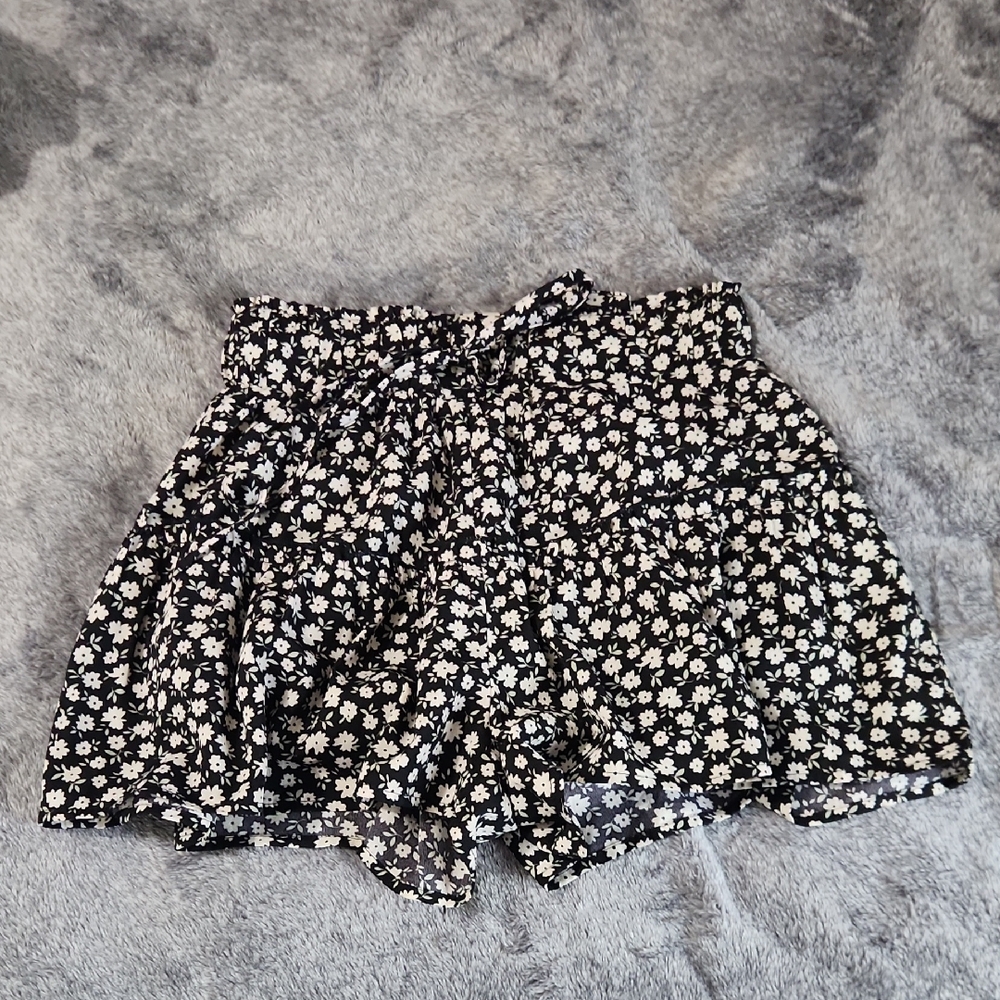 Altar'd State Black and White Floral High-Waist Ruffle Shorts